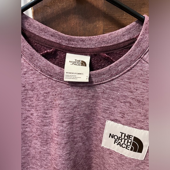 North Face Bundle: Long Sleeve Zip Hoodie & Heritage Patch Crewneck Sweatshirt - Picture 2 of 10